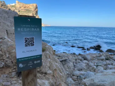 Código QR para meditar en la cala del Moraig de Benitatxell