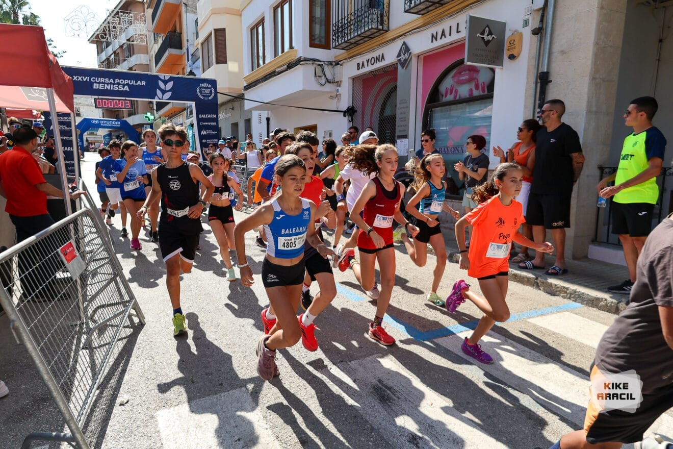 Corredores infantiles en la Cursa de Benissa