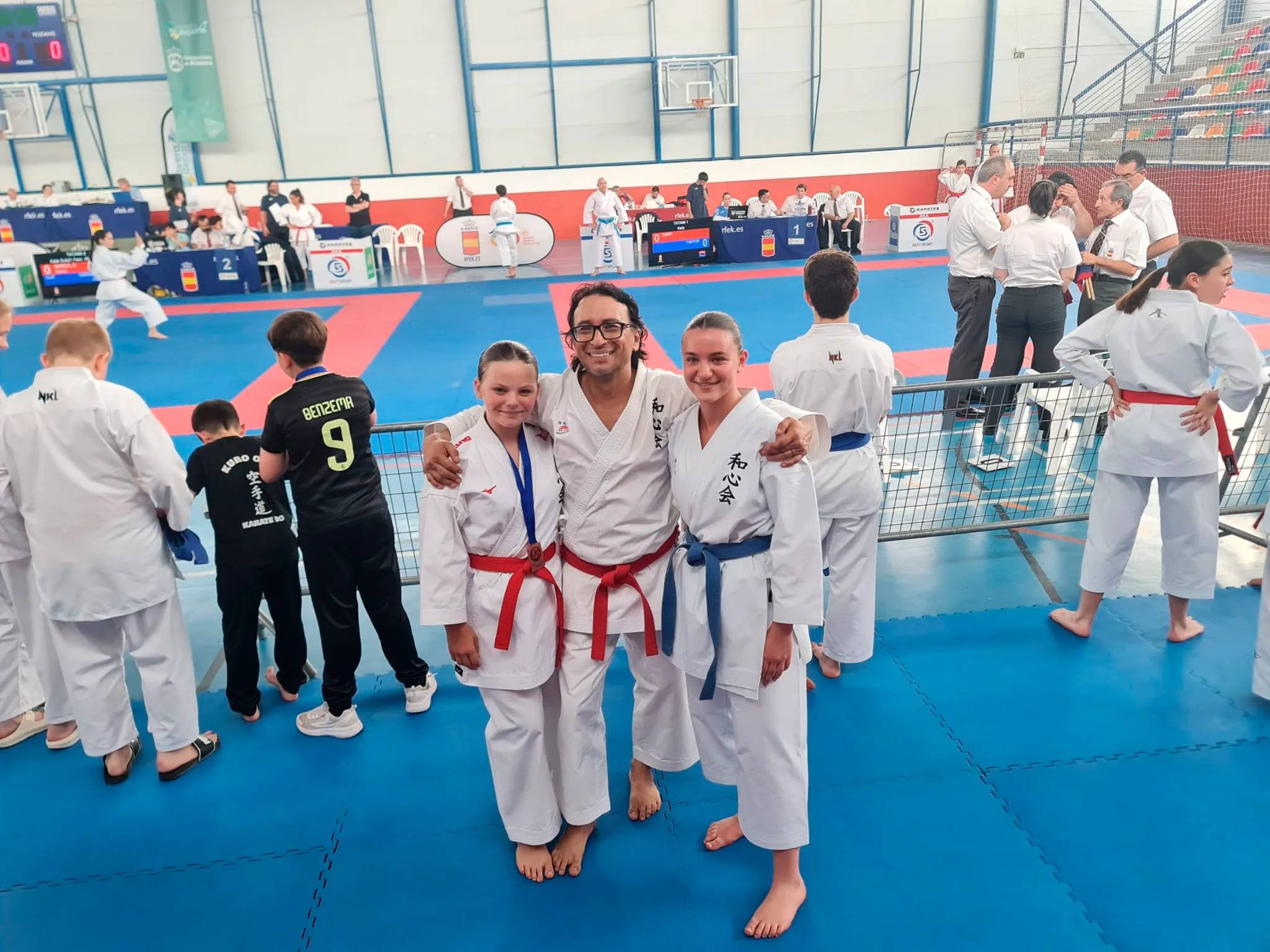 deportistas del club de karate washinkai