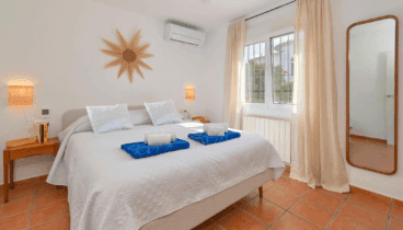 Descanso asegurado en dormitorios amplios y luminosos