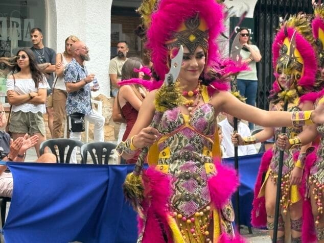 desfile moros y cristianos moraira 2025 104