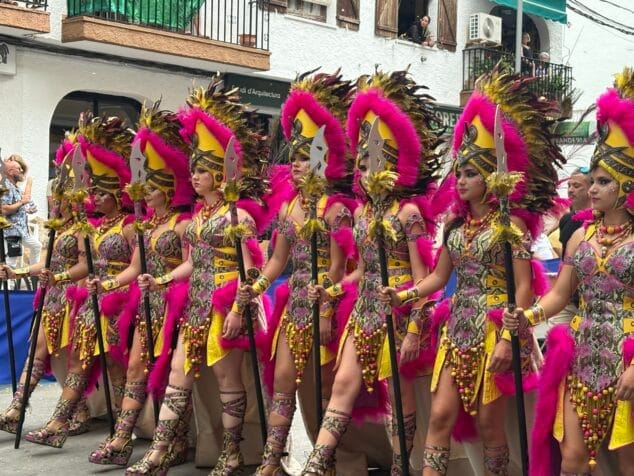 desfile moros y cristianos moraira 2025 105