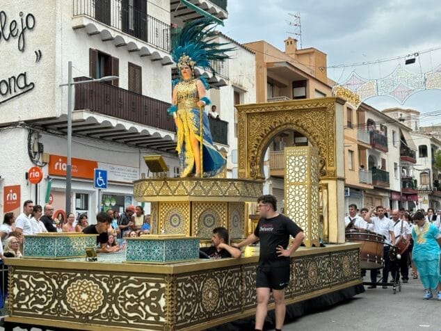 desfile moros y cristianos moraira 2025 140
