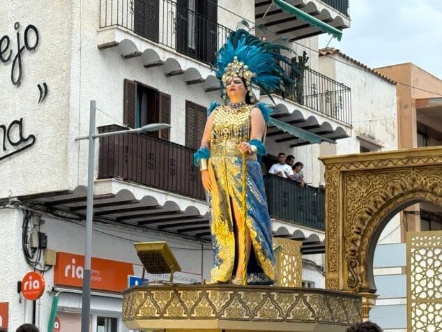 desfile moros y cristianos moraira 2025 141