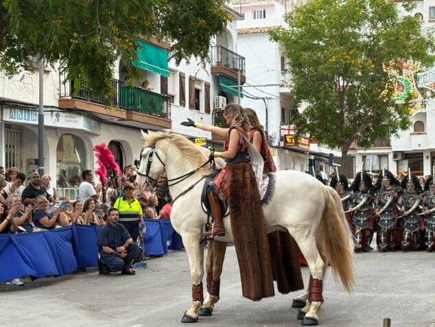 desfile moros y cristianos moraira 2025 143