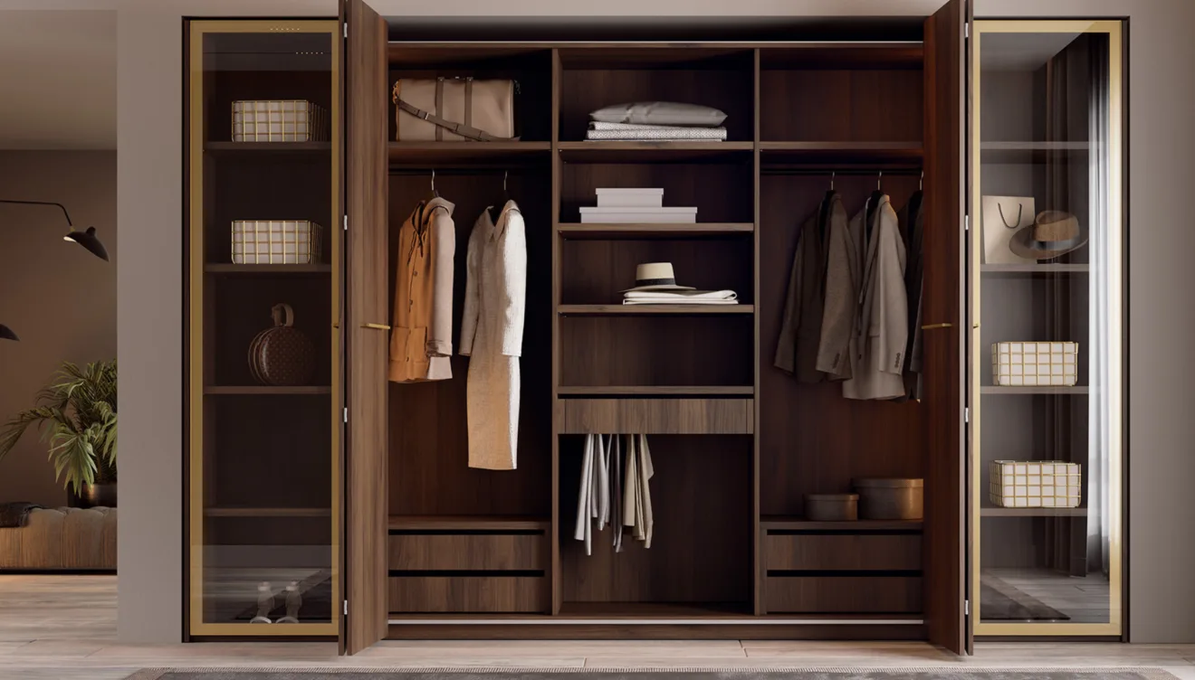Diseño elegante de armario con puertas batientes