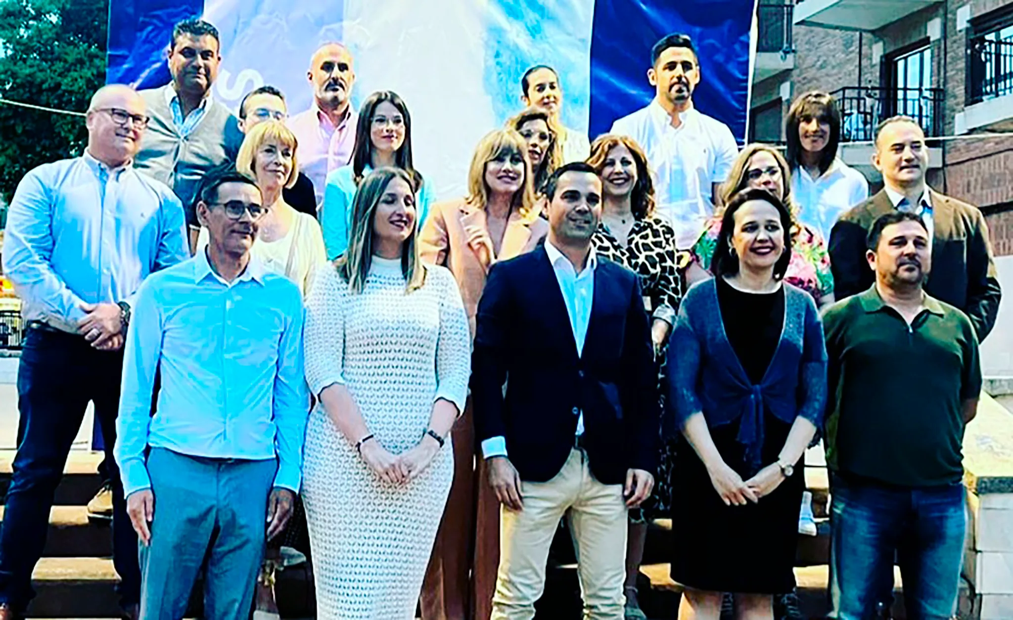equipo del partido popular de pego