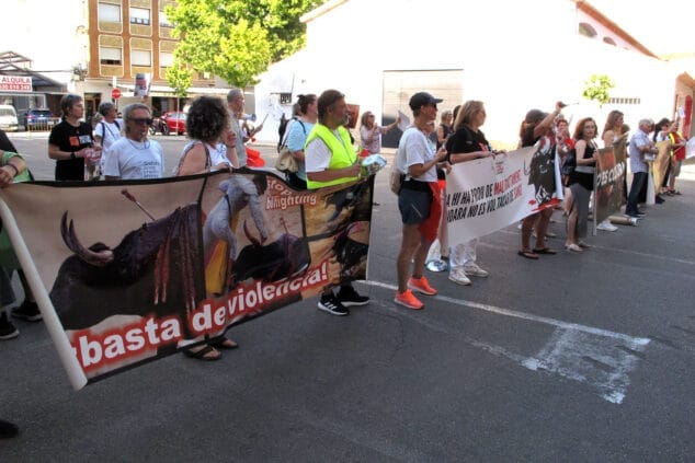 manifestacion antitaurina en ondara en junio 2025 08