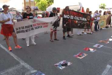 Manifestación antitaurina en Ondara en junio 2025 12