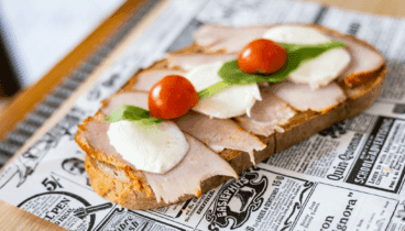 Platos que rinden homenaje al pastrami