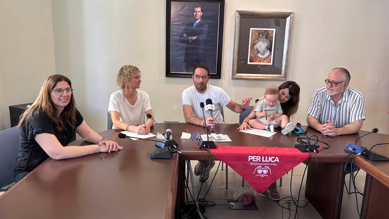 Presentación de 'Mati Solidaris. es per Luca'