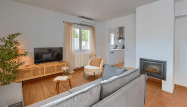 Un salón que invita al descanso tras un día de playa