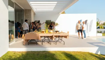Arquitectura esencialista con inspiración mediterránea