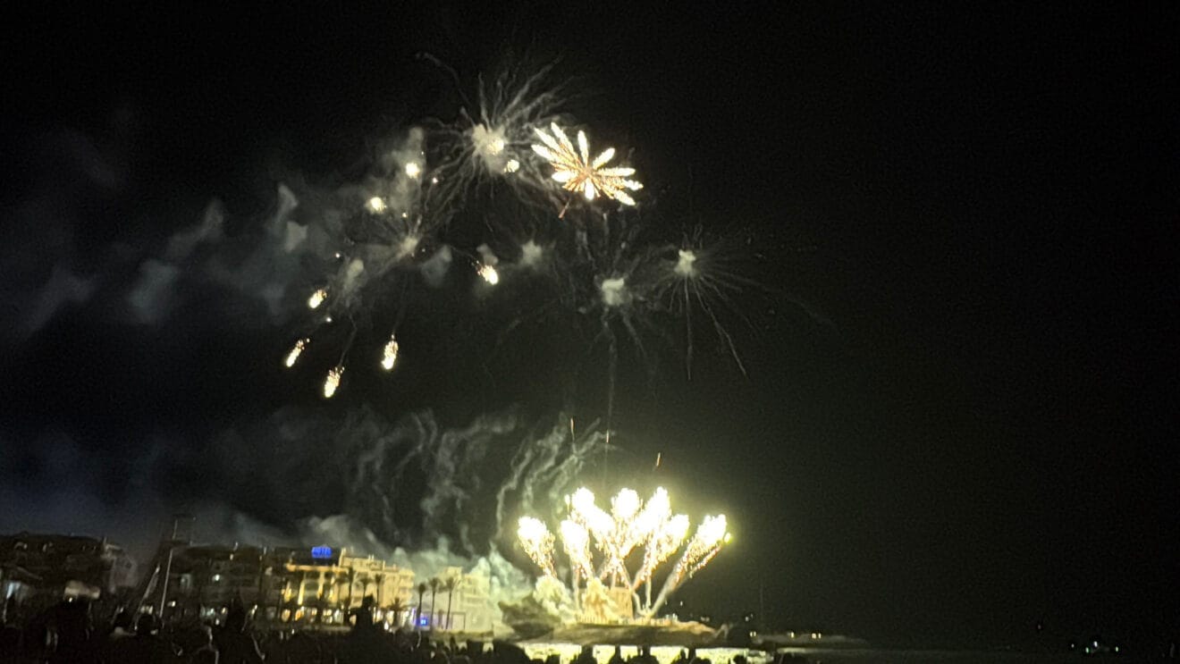 Castillo de fuegos por la Virgen del Carmen en Moraira 2025 09