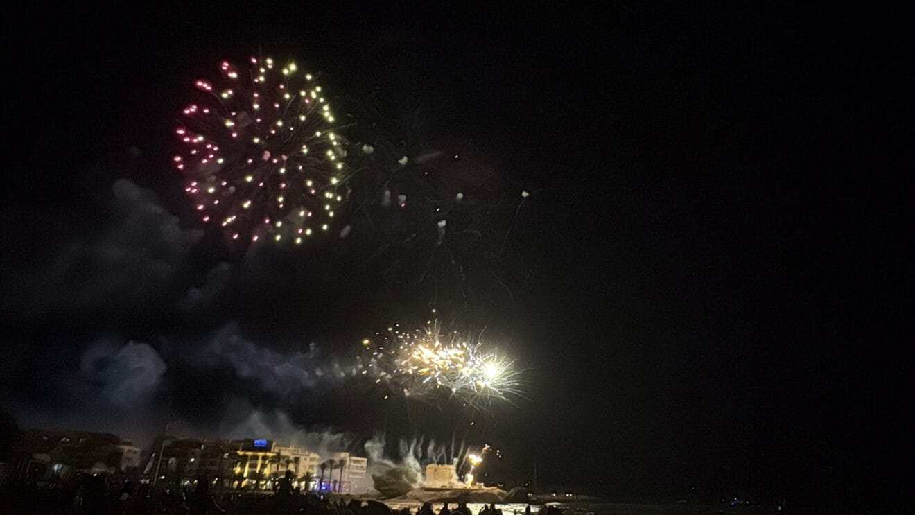 Castillo de fuegos por la Virgen del Carmen en Moraira 2025 11