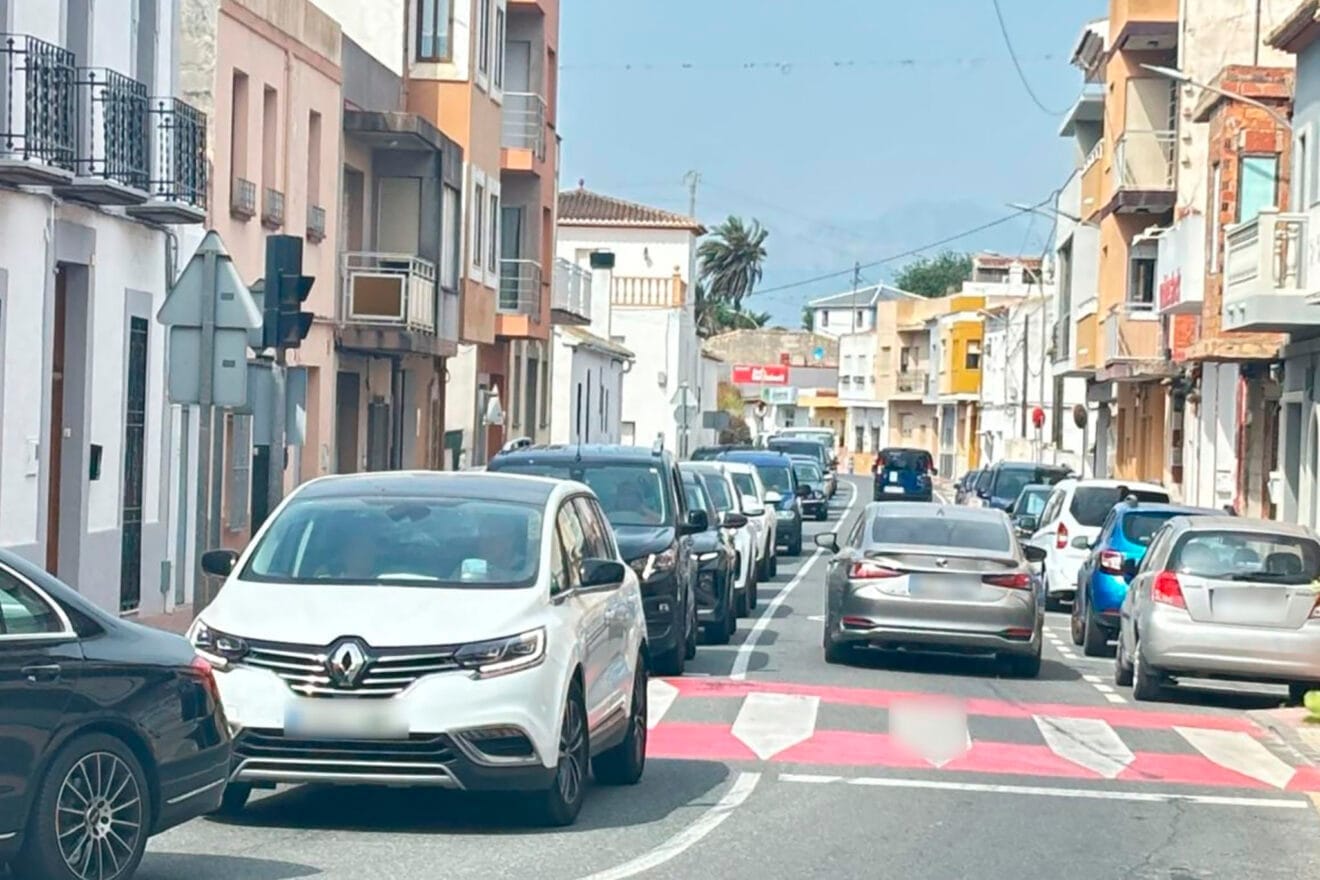 Col·lapse de vehicles a Benitatxell