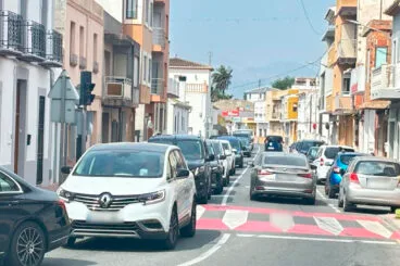 colapso de vehiculos en benitatxell