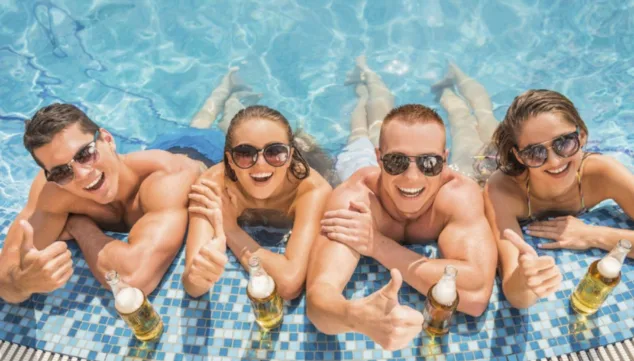 disfruta con tus amigas en la jornada de puertas abiertas de jujuju aquacenter