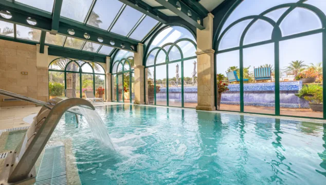 Imagen: Disfruta de la piscina de hidromasaje en Dénia Marriot la Sella