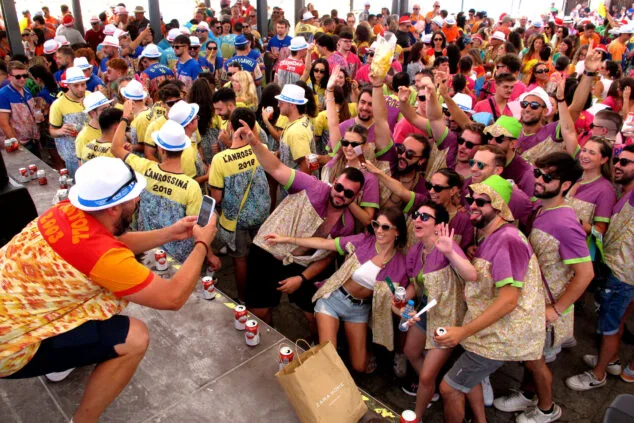 fiesta a mediodia del dia de les quintades de pedreguer 1