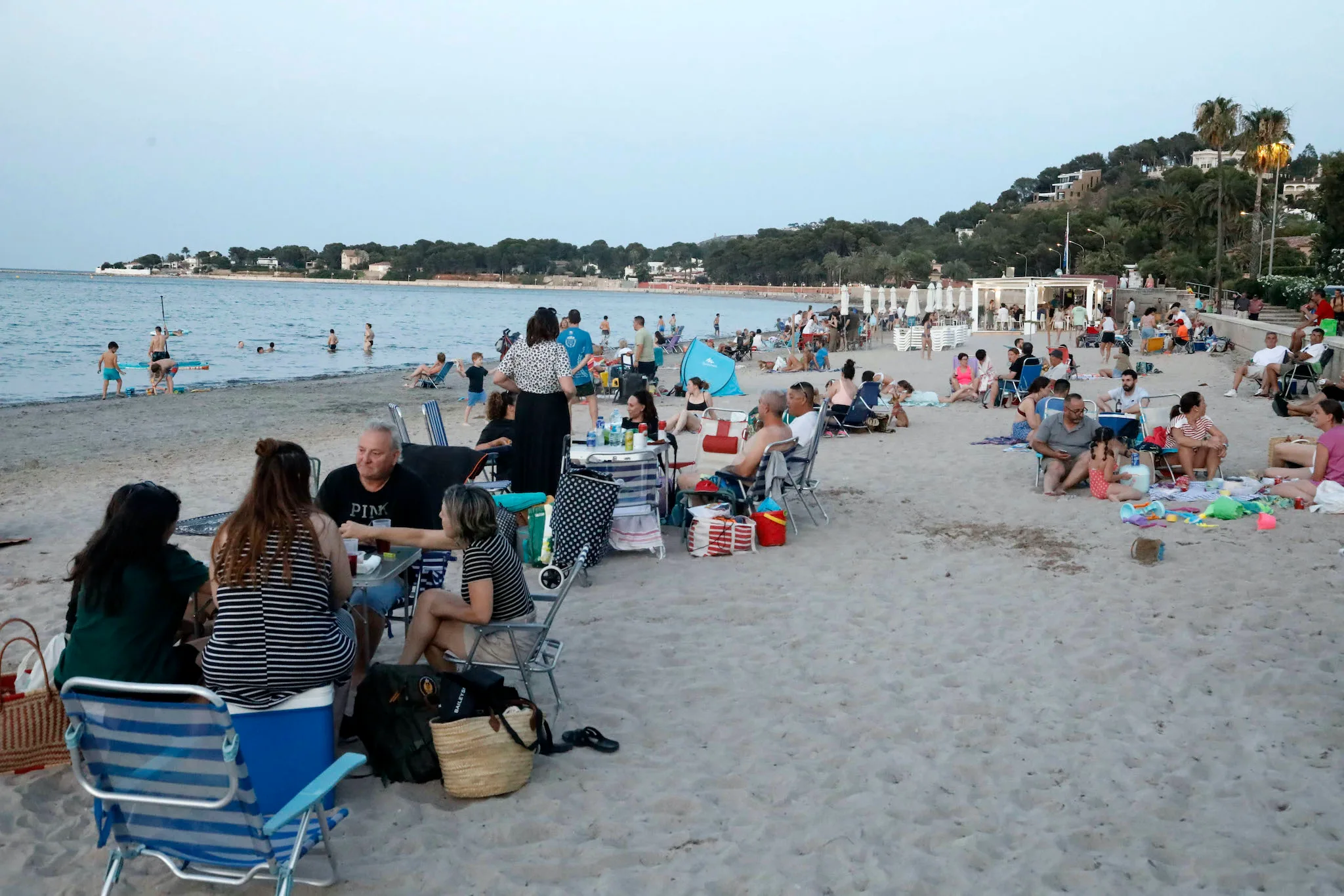 playa de denia durante la nit de sant joan este 2025