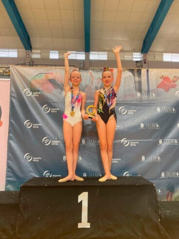 Polina Zhukova y Emma Blaha del C. G. Les Marines de Calp en el podio