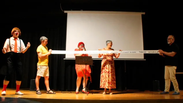 Imagen: Representantes políticos durante la entrega de premios del XXIX Concurso Fotográfico de Lactancia Materna Marina Alta