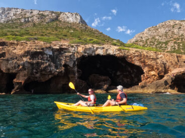 visita a la cova tallada de denia en kayak