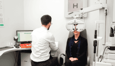 Professionelle Beratung zur Brillenwahl bei Seepoint Opticians