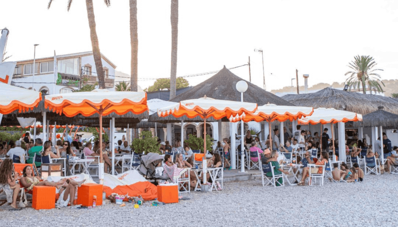 Atardeceres inolvidables en Xàbia con música y ambiente mediterráneo