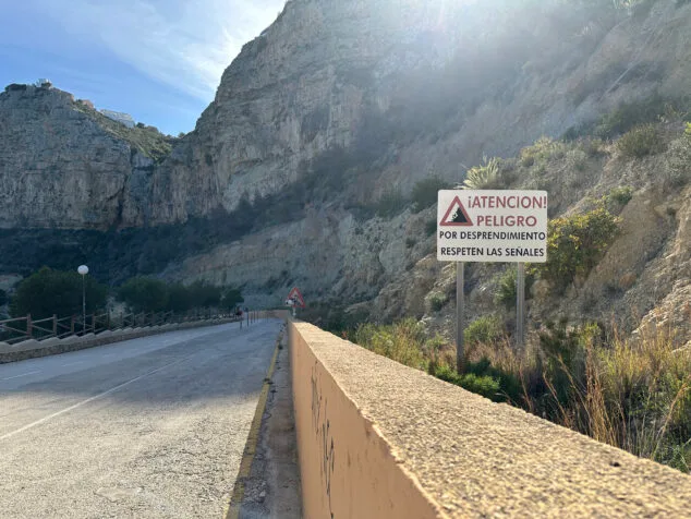Imagen: Bajada a la cala del Moraig de Benitatxell en la actualidad