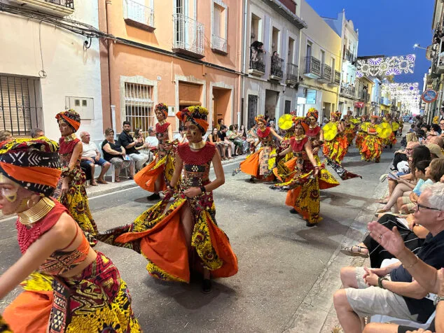 El Verger se rinde al esplendor de las filaes en la entrada de Moros y Cristianos 2025 3 Imagen: Ballet de la Capitanía mora del Verger 2025