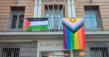 bandera palestina colgada en al ayuntamiento de pedreguer