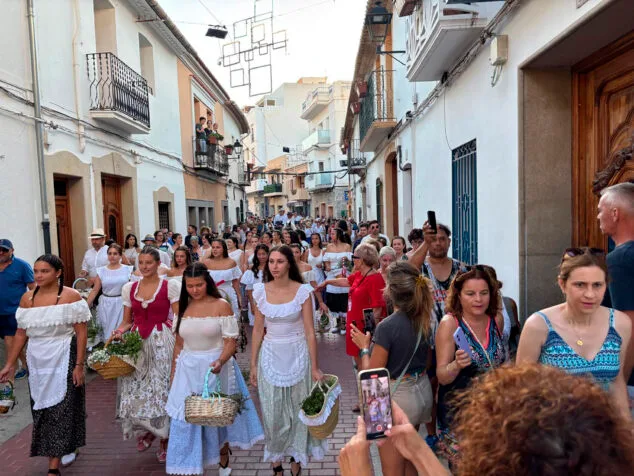 calp arranca sus fiestas patronales 2025 con la entrada de la murta