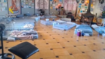 Camas dispuestas para los retiros de ayahuasca y otras sustancias en Pedreguer