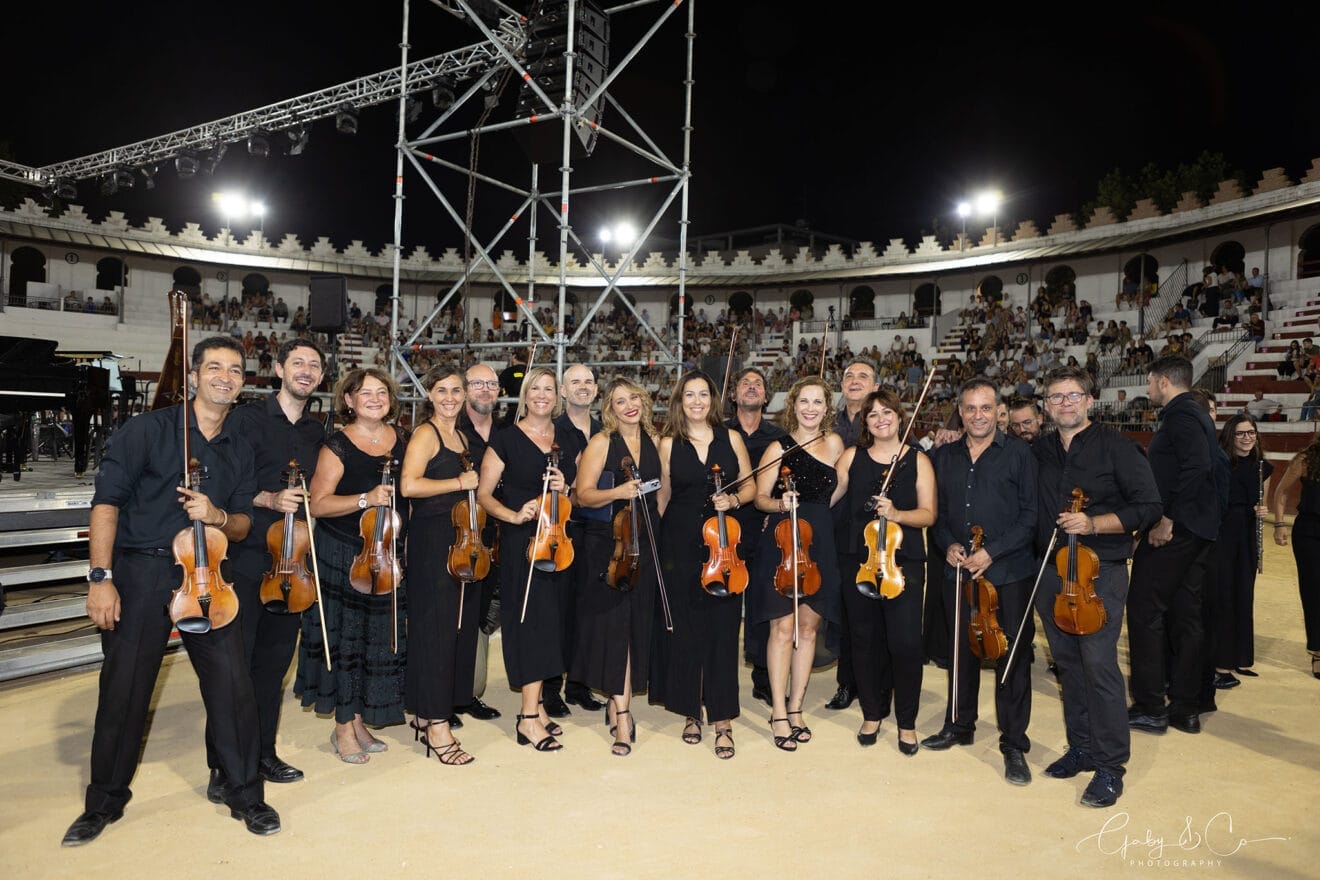 Concierto '¡80 y acción!' del Sonafilm 7 en Ondara en 2025 09