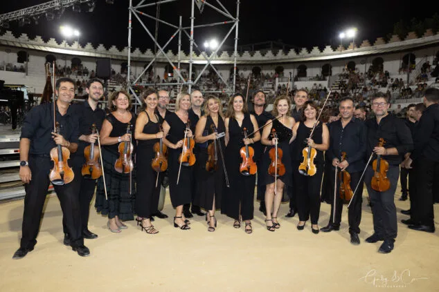 El Sonafilm VII culmina con un concierto apoteósico dedicado a las bandas sonoras de los años 80 14 concierto 80 y accion del sonafilm 7 en ondara en 2025 11