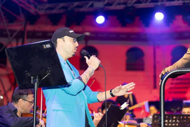 El Sonafilm VII culmina con un concierto apoteósico dedicado a las bandas sonoras de los años 80 152 concierto 80 y accion del sonafilm 7 en ondara en 2025 149