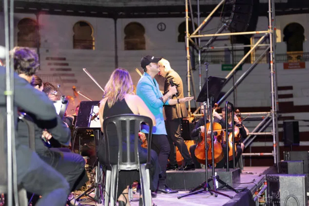 El Sonafilm VII culmina con un concierto apoteósico dedicado a las bandas sonoras de los años 80 169 concierto 80 y accion del sonafilm 7 en ondara en 2025 166