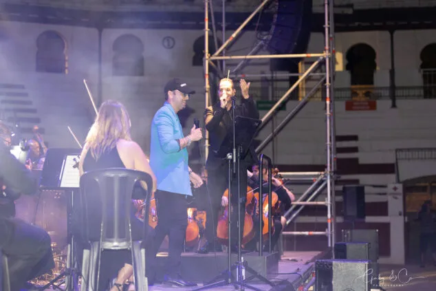 El Sonafilm VII culmina con un concierto apoteósico dedicado a las bandas sonoras de los años 80 188 concierto 80 y accion del sonafilm 7 en ondara en 2025 185