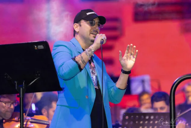 El Sonafilm VII culmina con un concierto apoteósico dedicado a las bandas sonoras de los años 80 202 concierto 80 y accion del sonafilm 7 en ondara en 2025 199