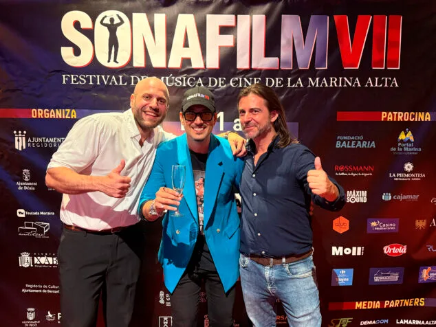 El Sonafilm VII culmina con un concierto apoteósico dedicado a las bandas sonoras de los años 80 275 concierto 80 y accion del sonafilm 7 en ondara en 2025 272