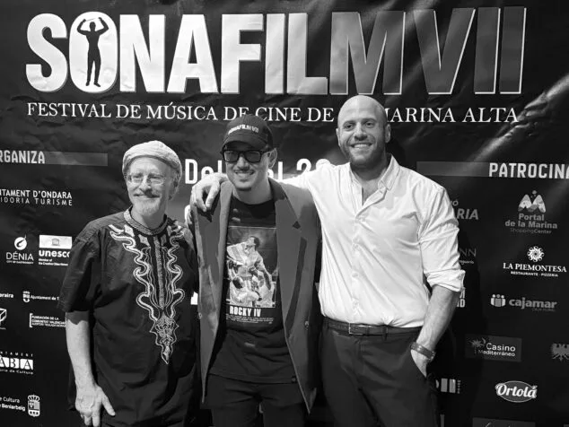 El Sonafilm VII culmina con un concierto apoteósico dedicado a las bandas sonoras de los años 80 278 concierto 80 y accion del sonafilm 7 en ondara en 2025 275