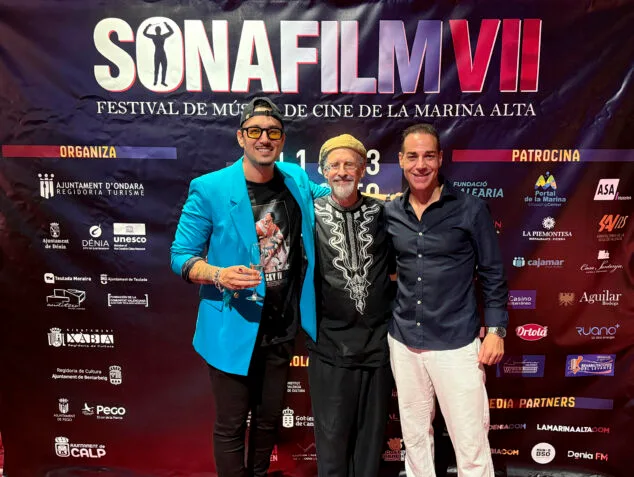 El Sonafilm VII culmina con un concierto apoteósico dedicado a las bandas sonoras de los años 80 284 concierto 80 y accion del sonafilm 7 en ondara en 2025 281