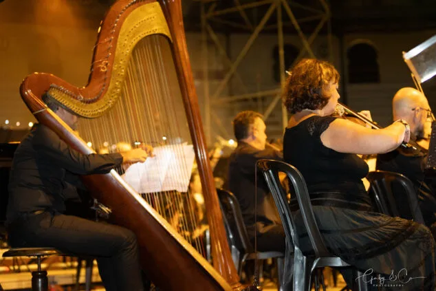 El Sonafilm VII culmina con un concierto apoteósico dedicado a las bandas sonoras de los años 80 54 concierto 80 y accion del sonafilm 7 en ondara en 2025 51