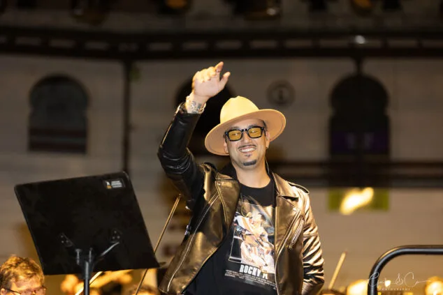 El Sonafilm VII culmina con un concierto apoteósico dedicado a las bandas sonoras de los años 80 66 concierto 80 y accion del sonafilm 7 en ondara en 2025 63