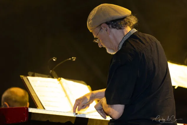 El Sonafilm VII culmina con un concierto apoteósico dedicado a las bandas sonoras de los años 80 96 concierto 80 y accion del sonafilm 7 en ondara en 2025 93