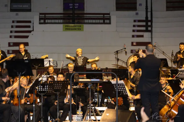 El Sonafilm VII culmina con un concierto apoteósico dedicado a las bandas sonoras de los años 80 100 concierto 80 y accion del sonafilm 7 en ondara en 2025 97