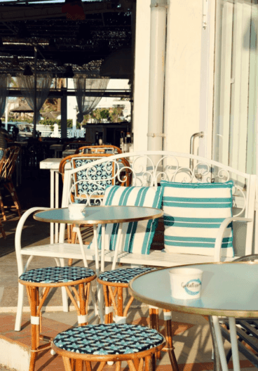 Decoración mediterránea en este restaurante de Dénia. Foto de @izria