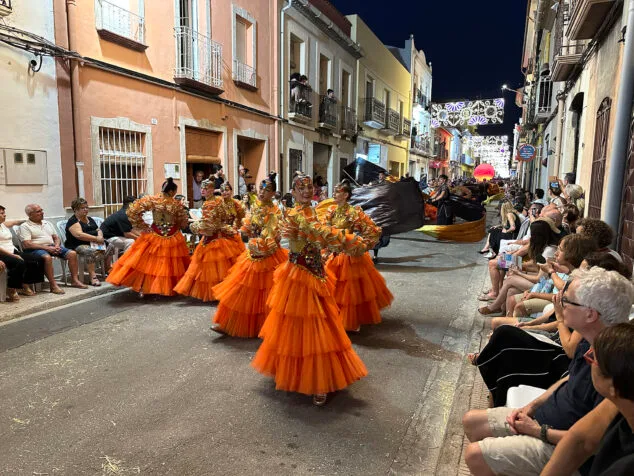 El Verger se rinde al esplendor de las filaes en la entrada de Moros y Cristianos 2025 135 desfile de moros y cristianos del verger 2025 134